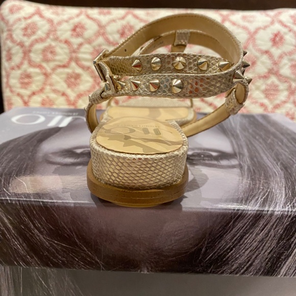 JLO Champagne Avah Flat Sandals, 6 - Picture 4 of 9